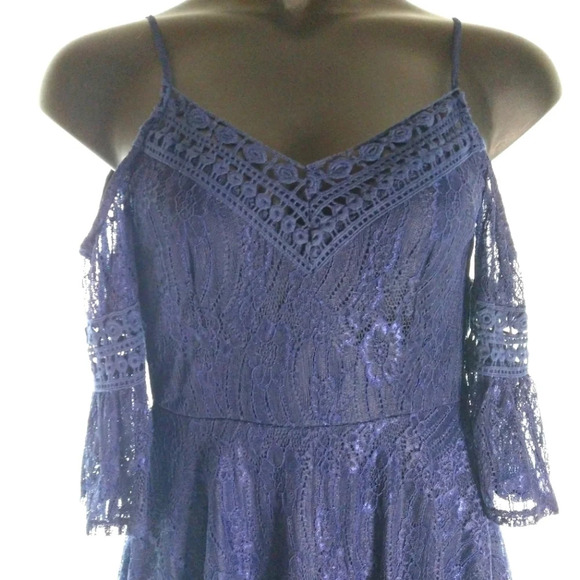 Lacey Cold Shoulder Dress EUC - Picture 2 of 11